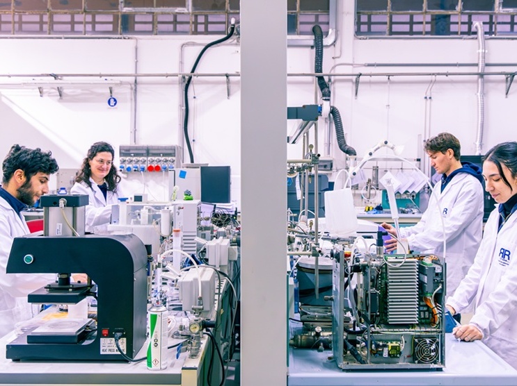 ErreDue compie un balzo nella transizione energetica con un nuovo catalizzatore a basso iridio per l’elettrolisi dell’acqua