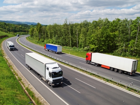 In netto calo il mercato di rimorchi e semirimorchi a giugno (-12,5%). UNRAE: A rischio la sicurezza stradale senza sostegni al comparto