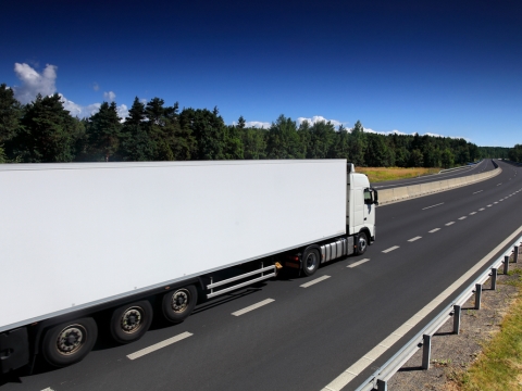 Mercato veicoli industriali: il 2025 chiude in flessione (-2,6%). 27.755 immatricolazioni sopra le 3,5 tonnellate