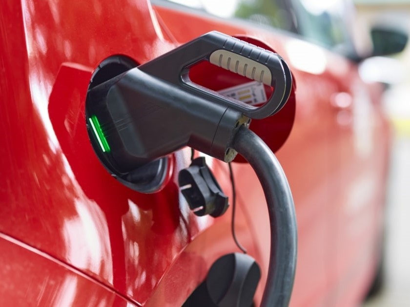 Auto elettriche: Pechino chiede alle case di fermare la guerra dei prezzi e di limitare la produzione