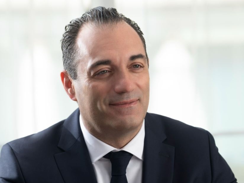 Stellantis accelera nel terzo trimestre 2025, +13% ricavi e 13 miliardi di dollari di investimenti negli Stati Uniti