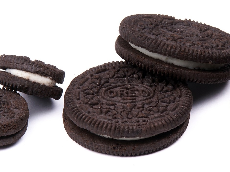 È duello all'ultimo biscotto: Aldi in tribunale, accusata di avere copiato Oreo