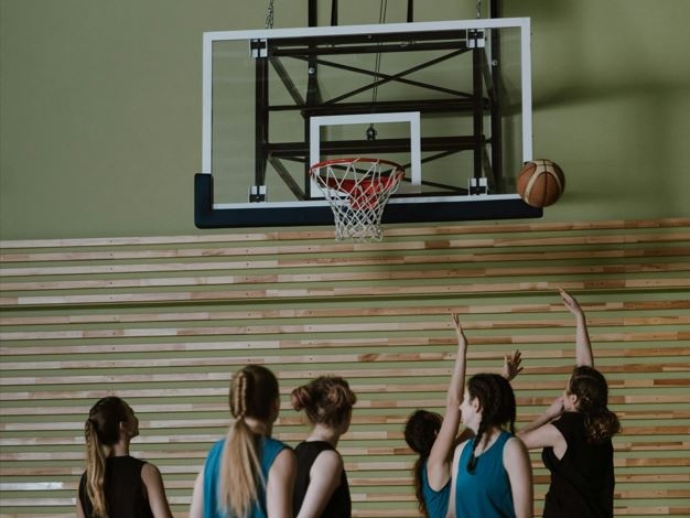 Un'altra madre che dagli spalti instilla odio: ma cos'ha di tanto folle questo Paese?