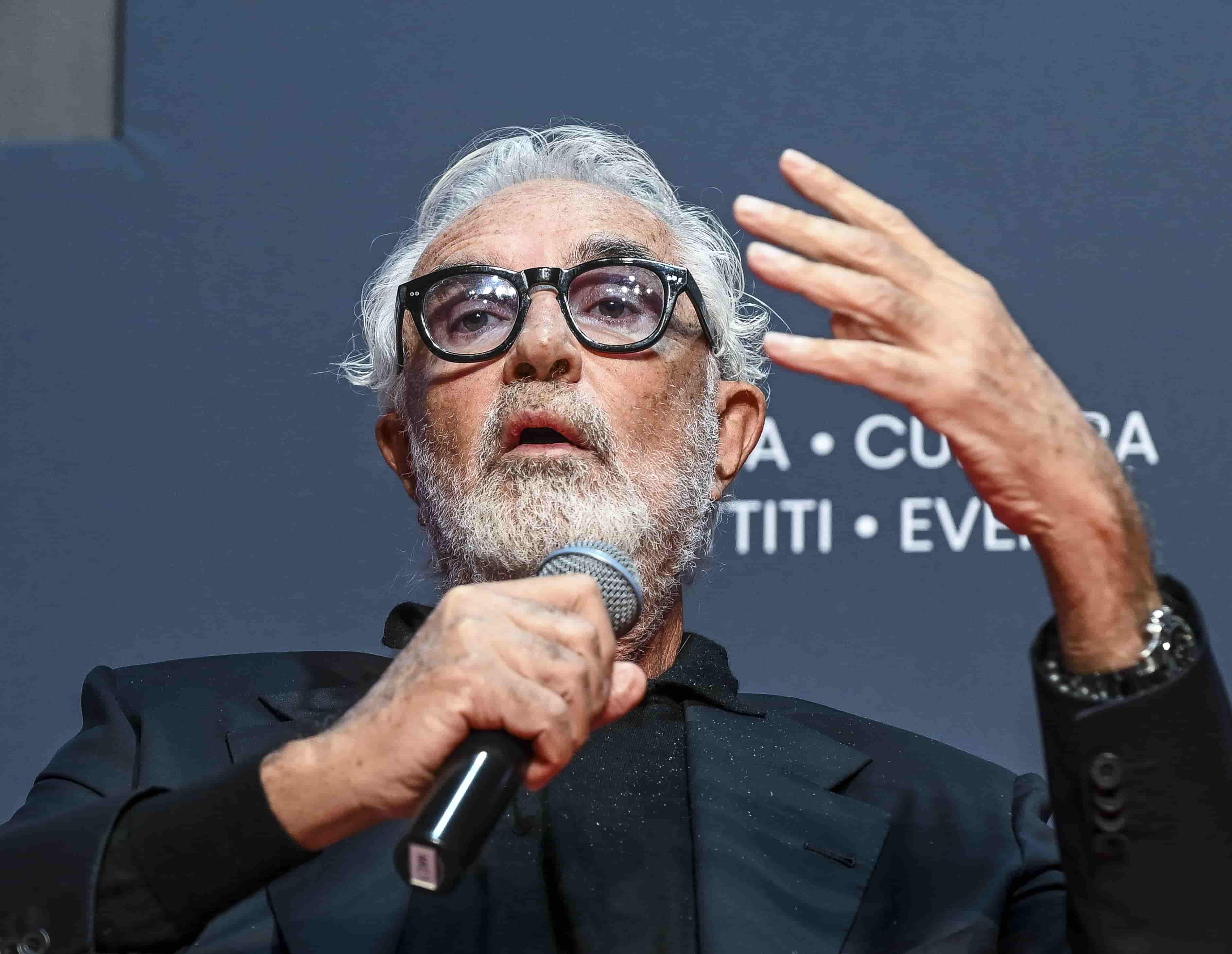 L'analisi linguistica di Briatore e la sua gerarchia dell'italiano comprensibile