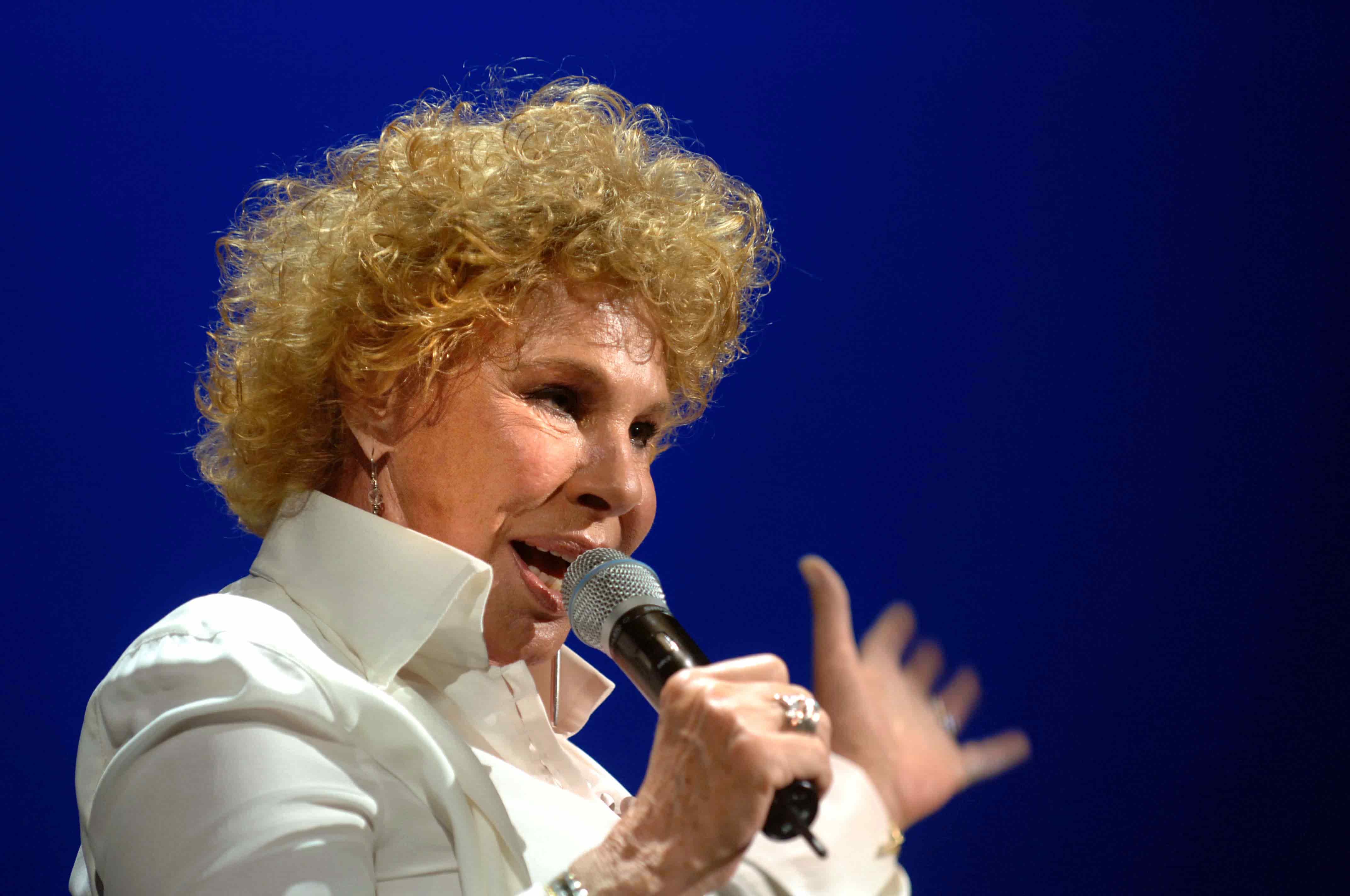 Ornella Vanoni, l’ultima carezza di una voce senza fine