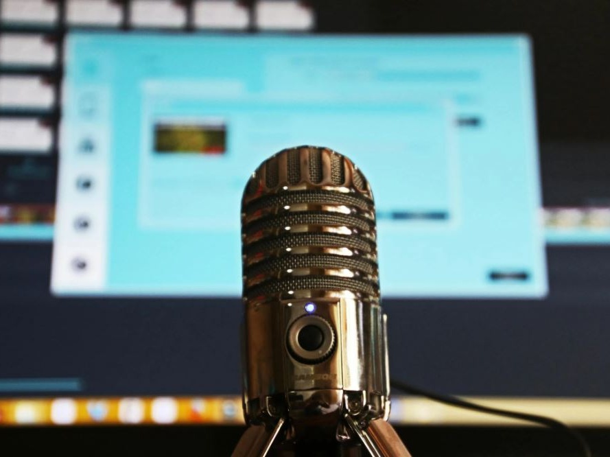 Factanza lancia due podcast per abbattere i tabù del denaro e promuovere la consapevolezza finanziaria