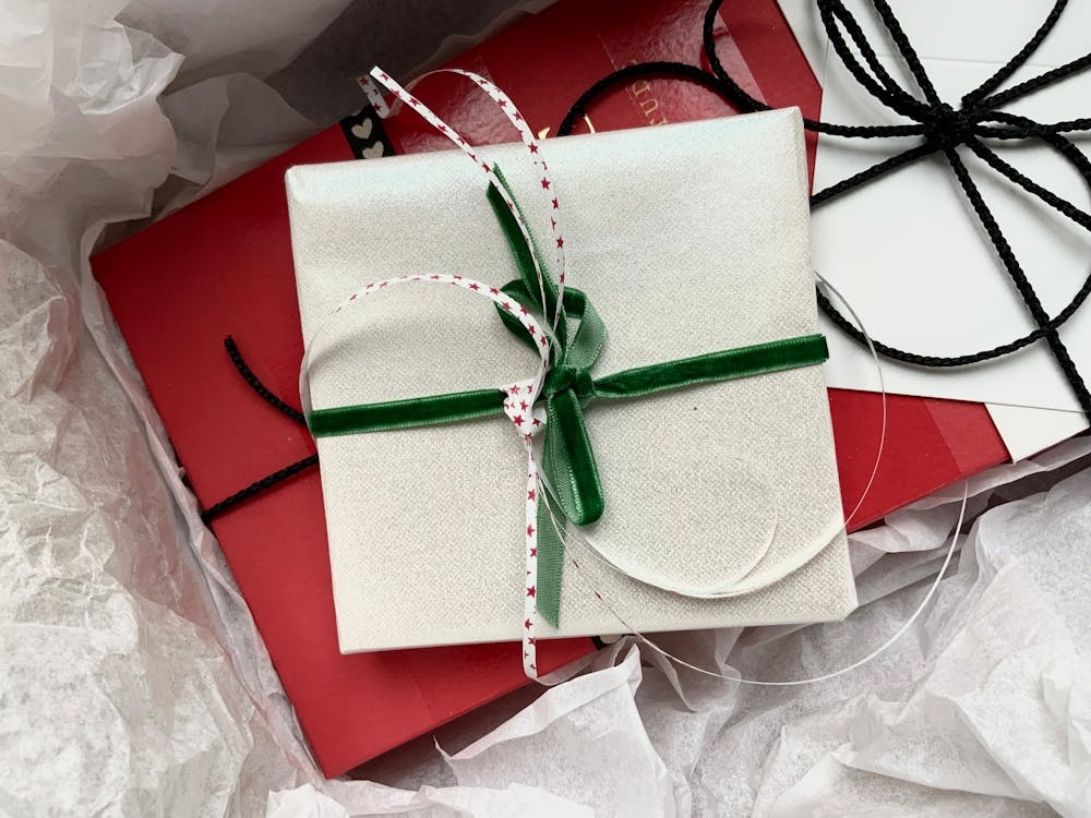 Il Museo dei regali indesiderati: l’arte di trasformare il brutto in bellezza