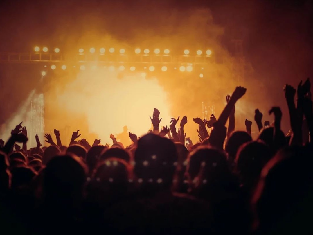 Adele, “Million Years Ago” e il caso di plagio: quando le note dividono il mondo musicale