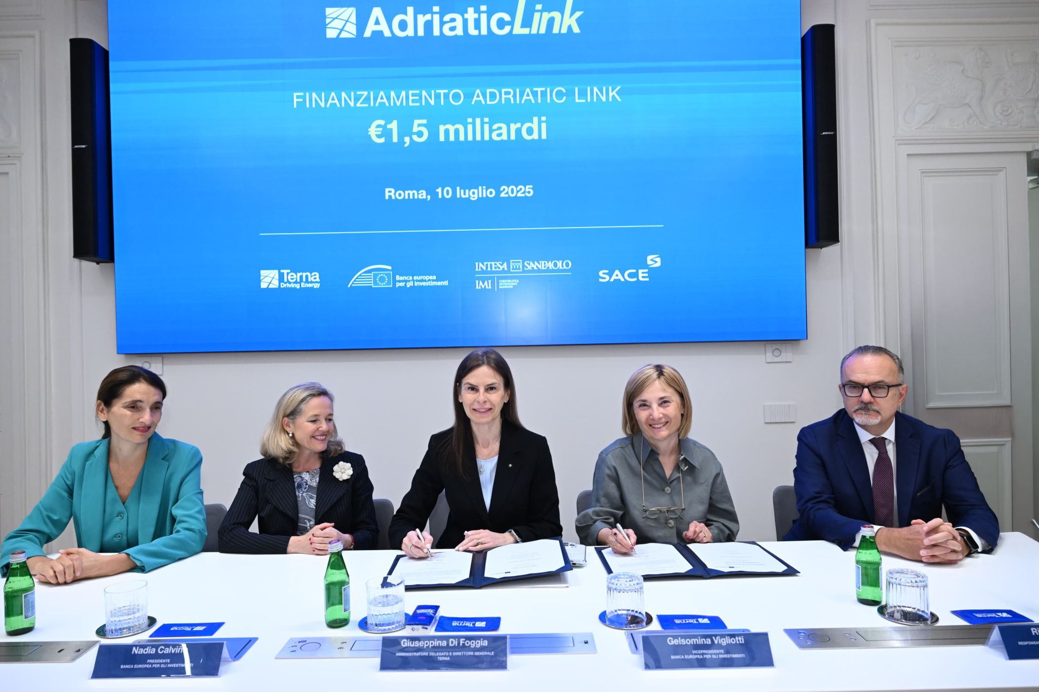 Via libera a 1,5 miliardi per Adriatic Link, Terna spinge sulla transizione energetica con BEI, SACE e Intesa Sanpaolo