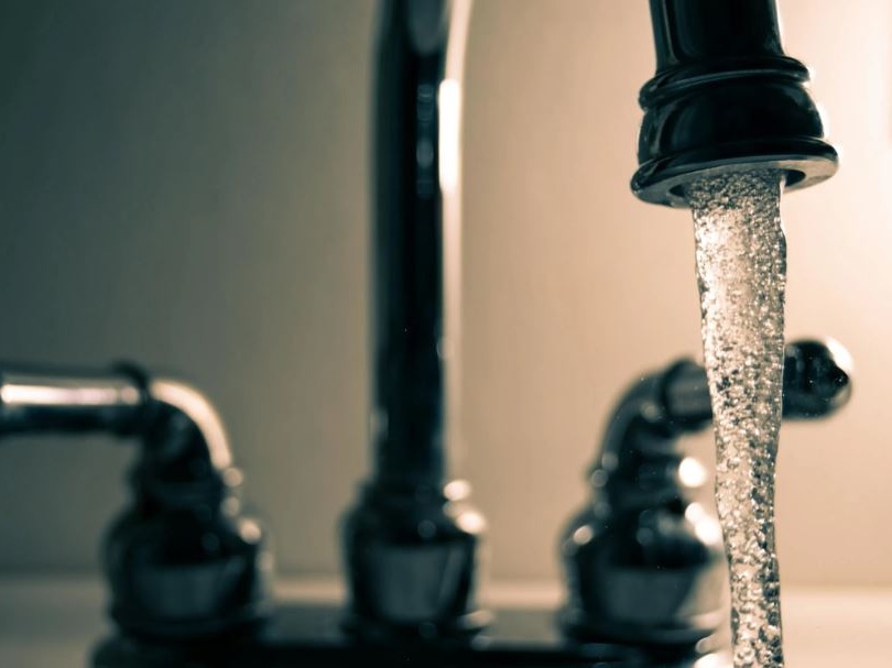 Acqua, Istat: il 39,8% delle famiglie giudica troppo elevati i costi di erogazione