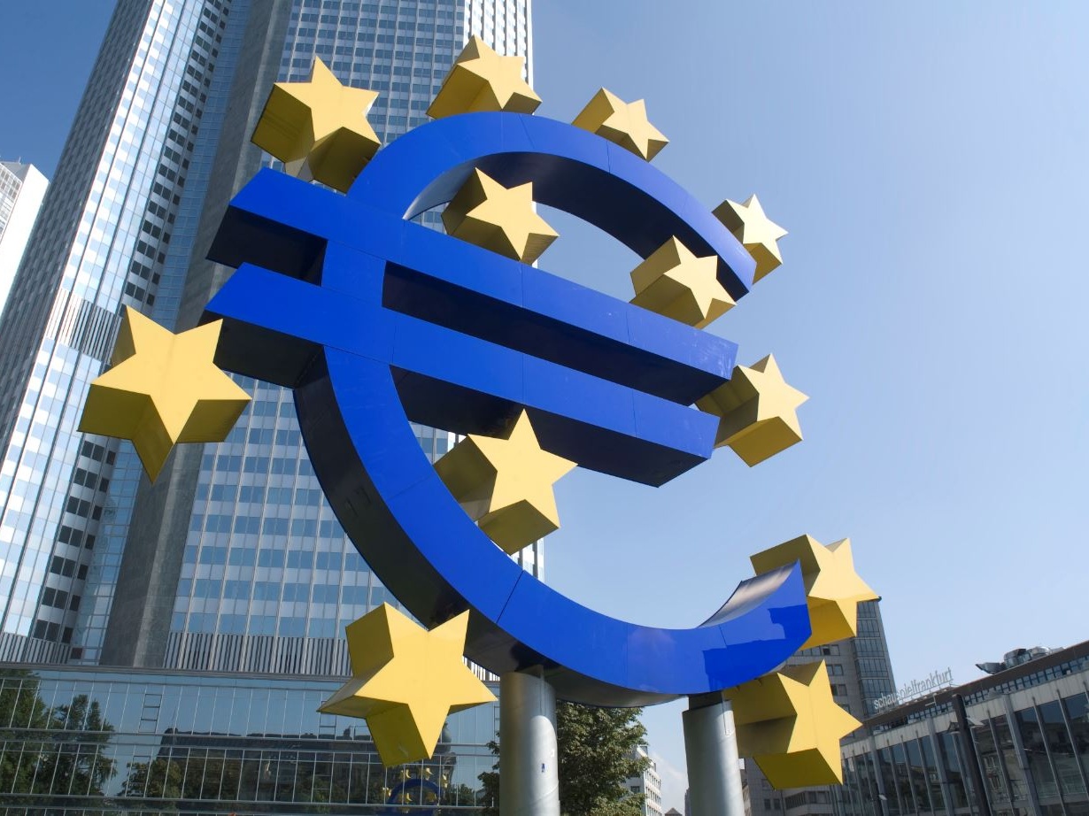 Banche, Capo della vigilanza della Bce: Non opporsi alle fusioni