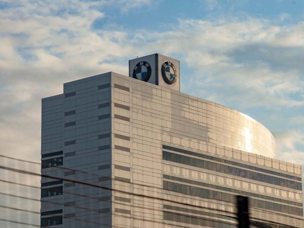 Calano le vendite globali di Bmw e Mercedes, pesa il mercato cinese