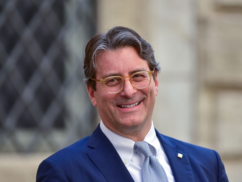 Intesa Sanpaolo, finanza straordinaria, un modello unico per far crescere le PMI italiane