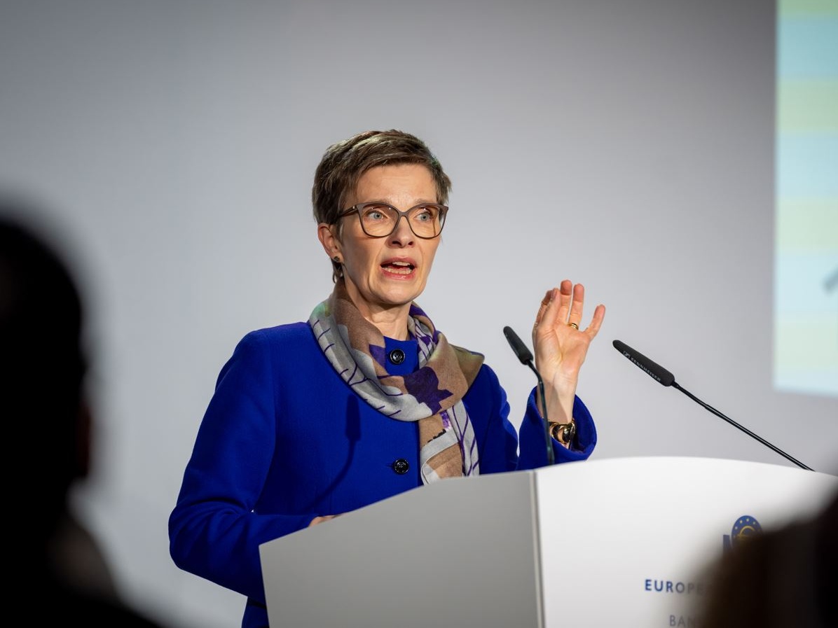 Banche: dalla Bce un invito alla cautela, nonostante gli ampi profitti e gli ammortizzatori del sistema