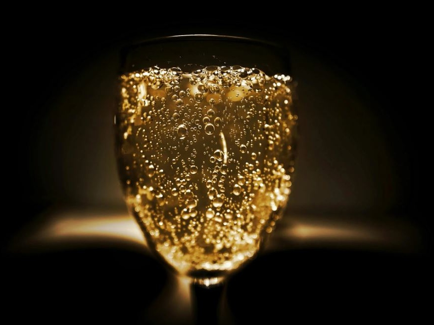 Gli Stati Uniti dichiarano guerra (commerciale) allo champagne, e, purtroppo, non solo