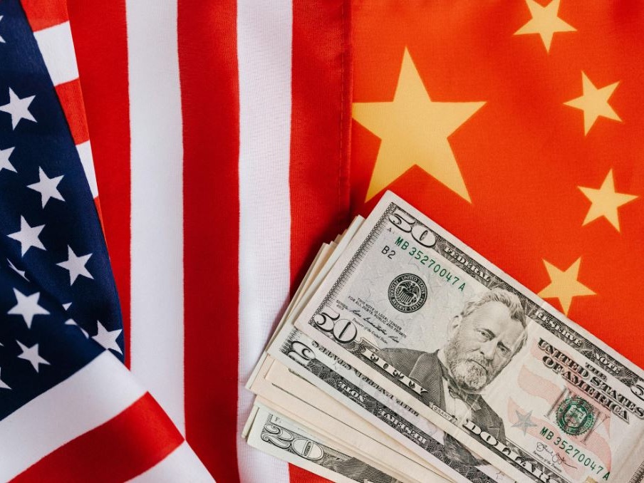 L'export cinese verso gli Usa calato del 27% in un anno, ma cresce quello globale