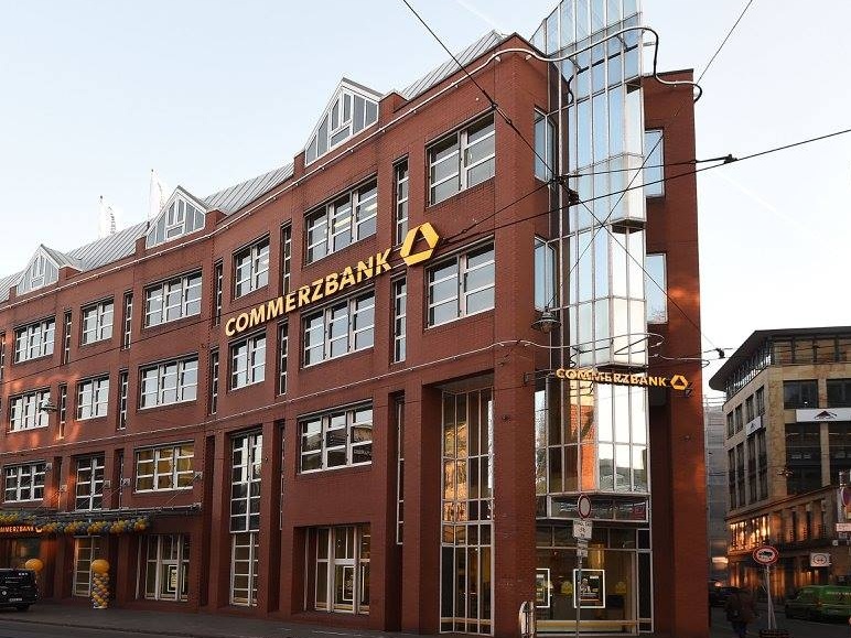 Banche: Commerzbank mette la CFO Orlopp a capo dei colloqui con UniCredit