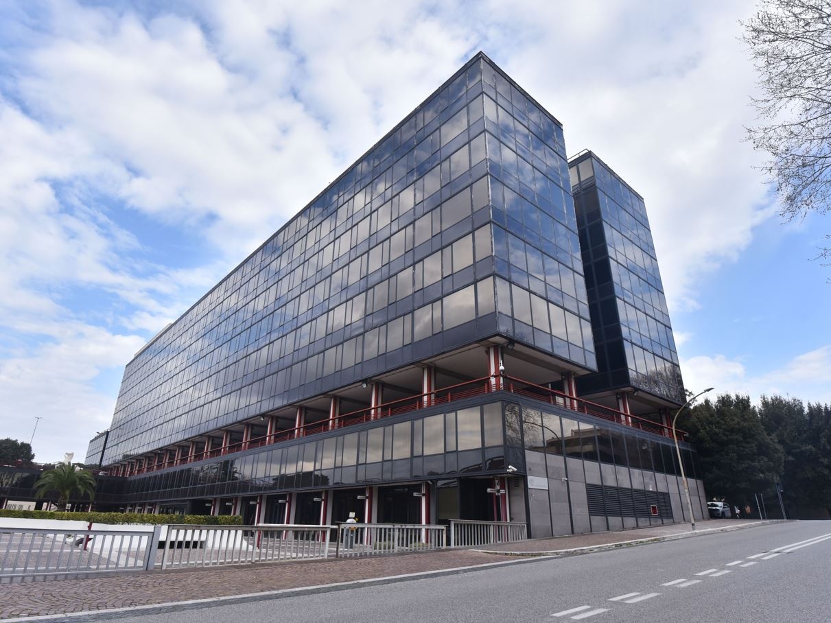 PIL fermo e incertezze globali frenano l’Italia, ma fiducia e investimenti indicano un possibile cambio di passo