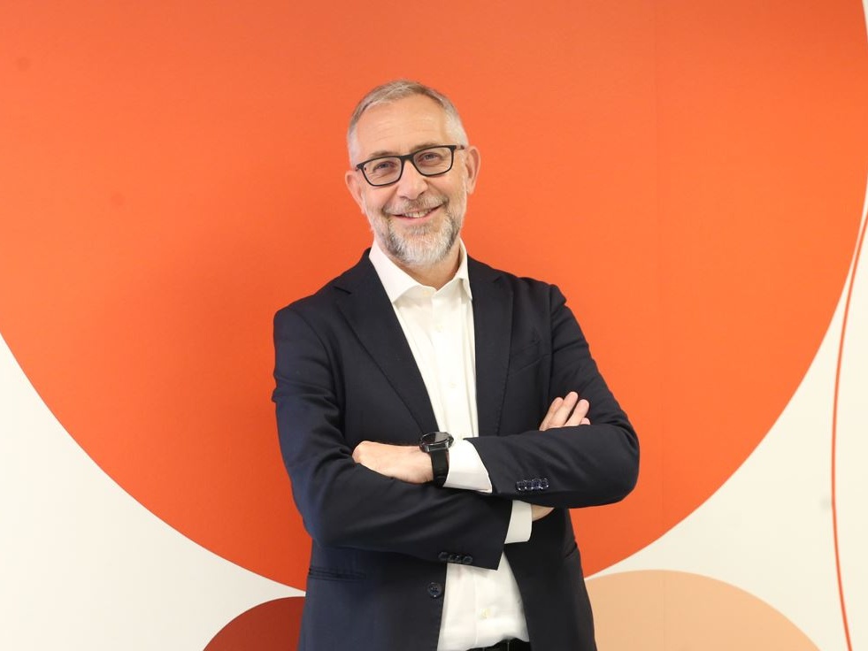 E-commerce Italia: analisi Mastercard rivela crescita (+5% spesa) e nuovi trend (+120% trasferimenti)