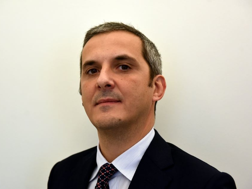 Consumi in Italia: i single over 55 guidano il mercato trainando la crescita