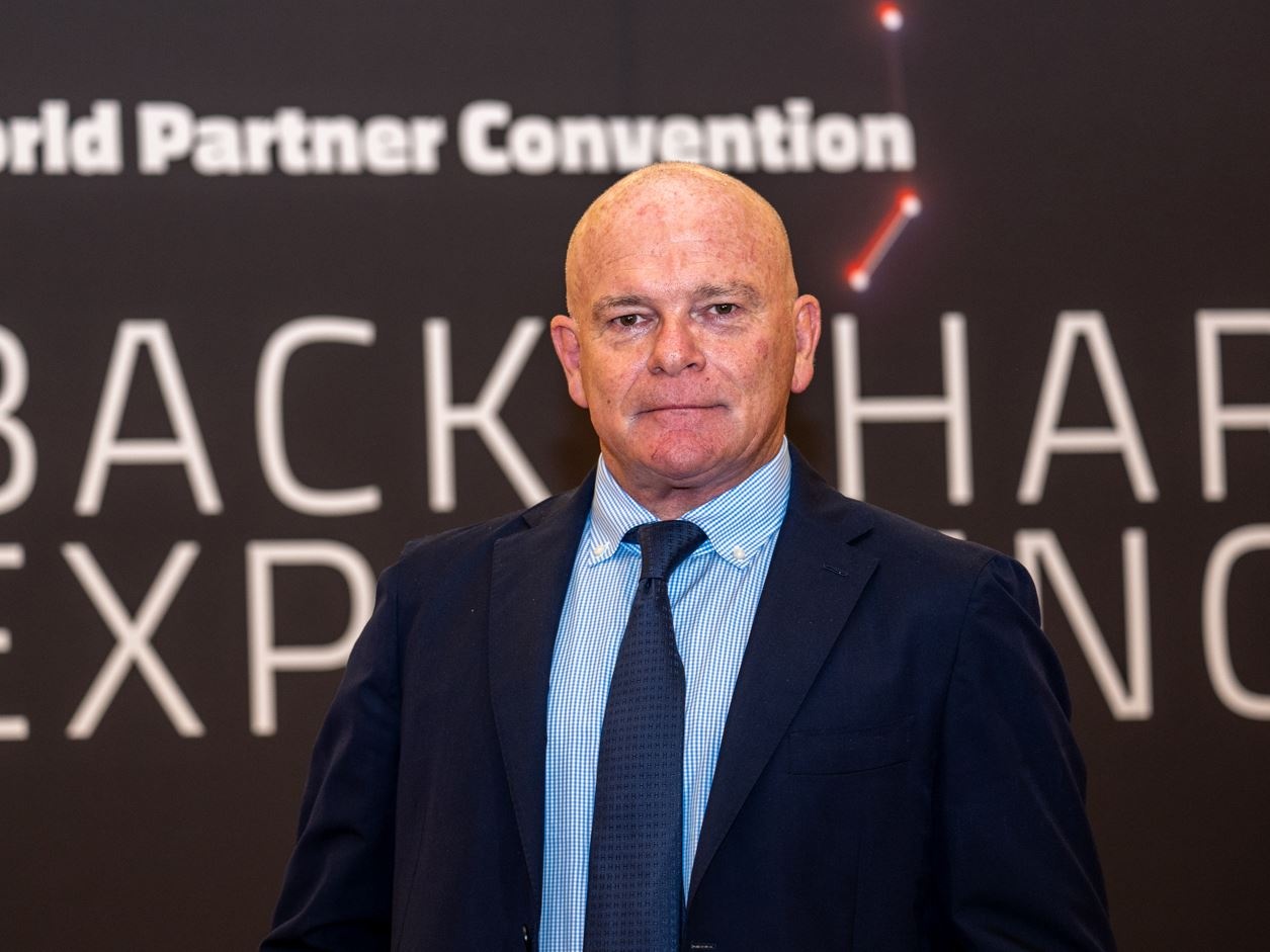 PharmaNutra: successo record in Cina per la linea SiderAL e nuovi piani di espansione