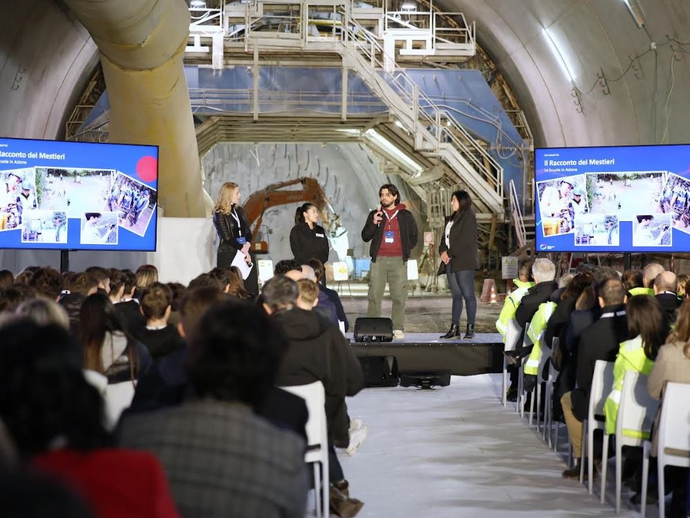 I vertici delle 50 aziende di Distretto Italia si incontrano al cantiere della nuova Galleria San Donato