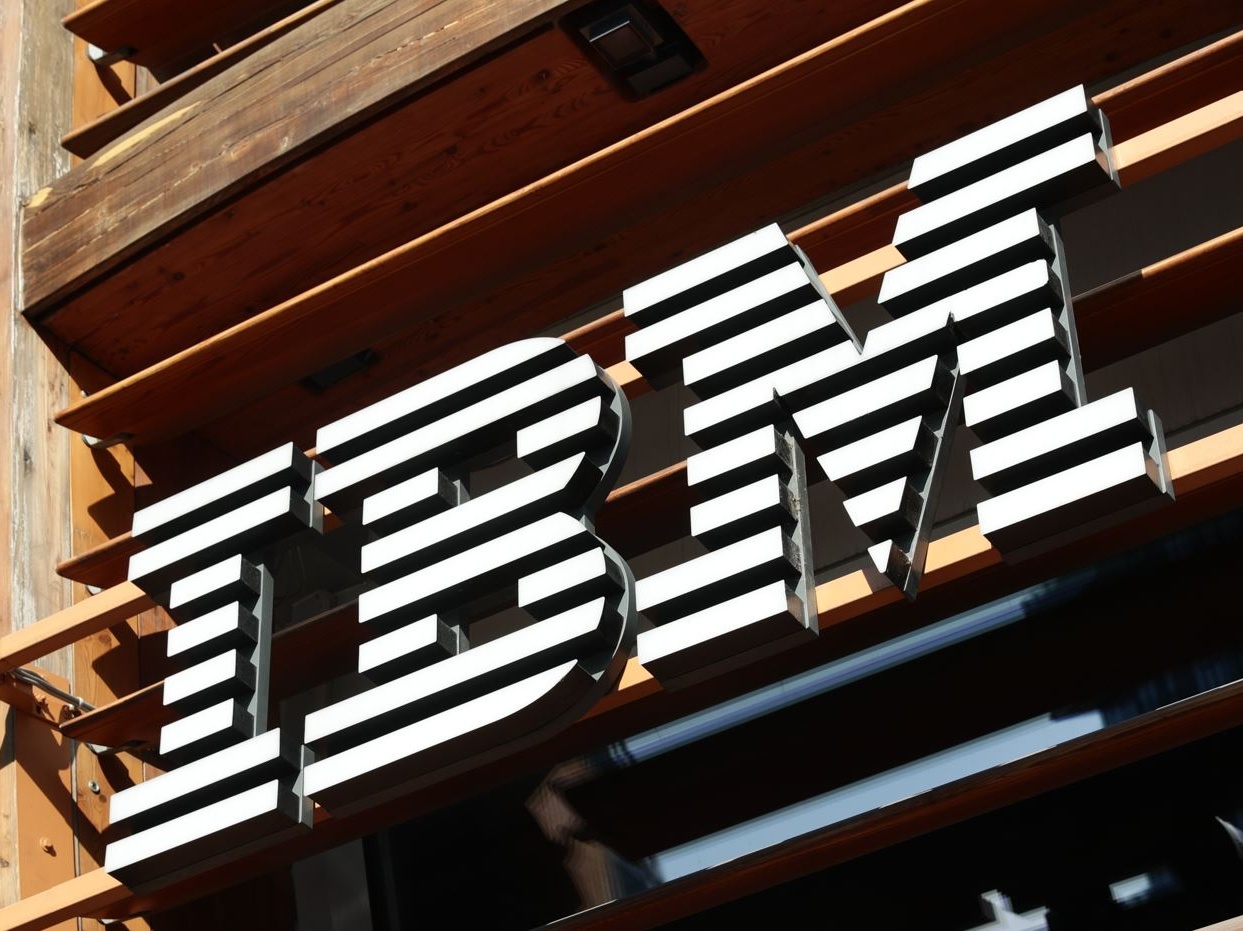 Le azioni di IBM guadagnano il 13%, sotto la spinta della crescita dell'AI