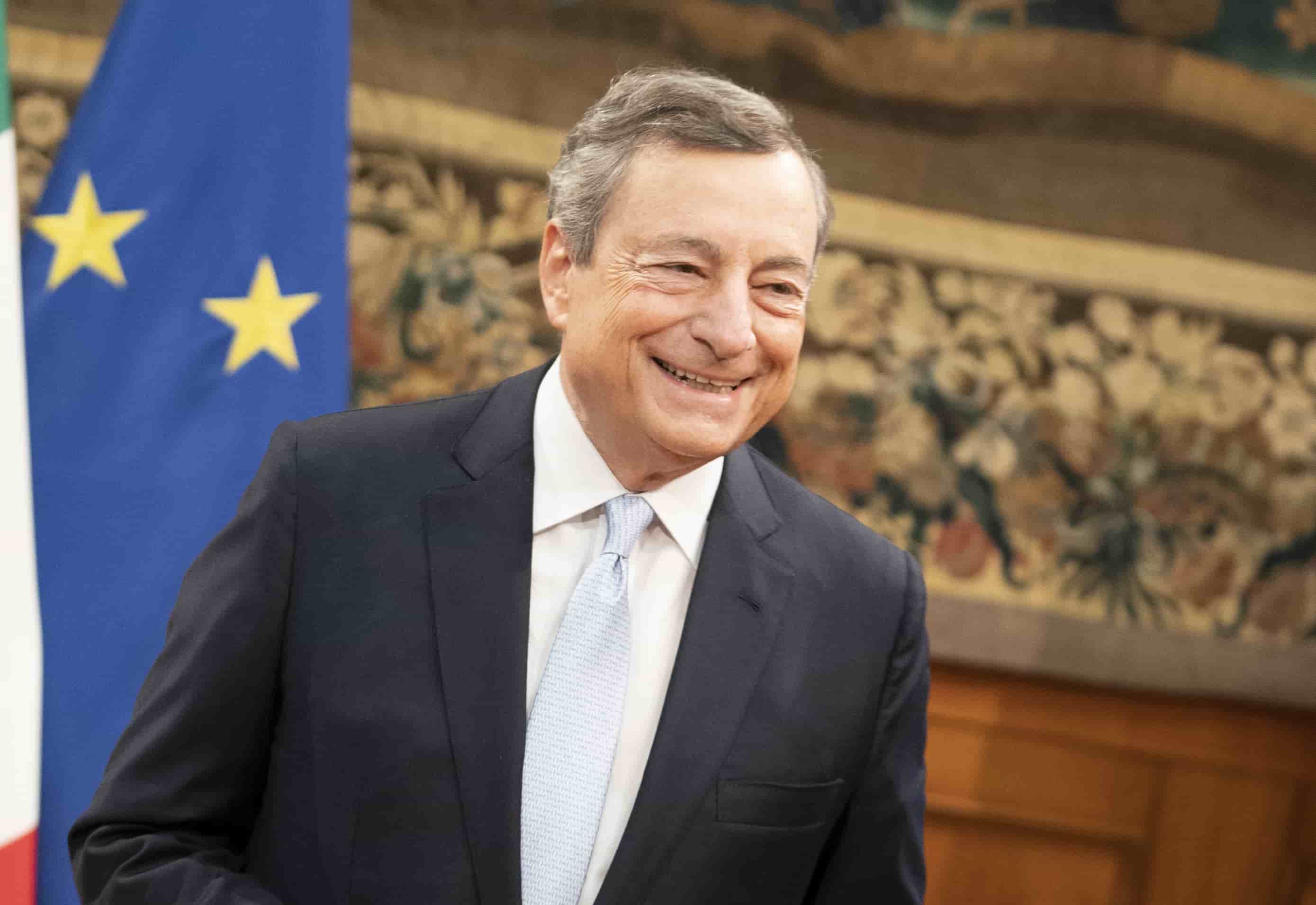 Draghi avverte l’Europa: “Serve nuova velocità, il modello di crescita si sta dissolvendo”