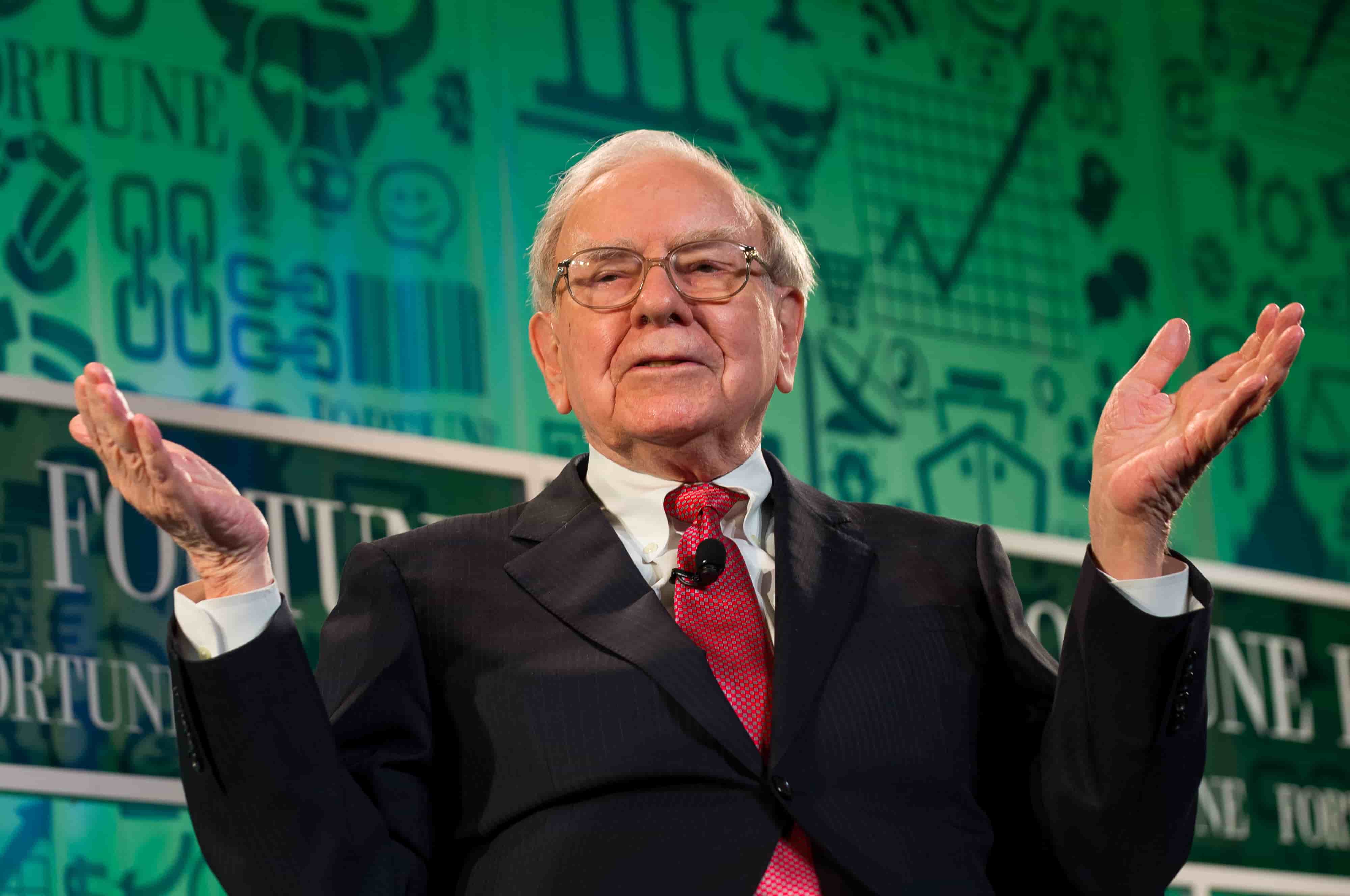 Buffett, l'Oracolo abbraccia l'AI e investe 4,9 miliardi in Google