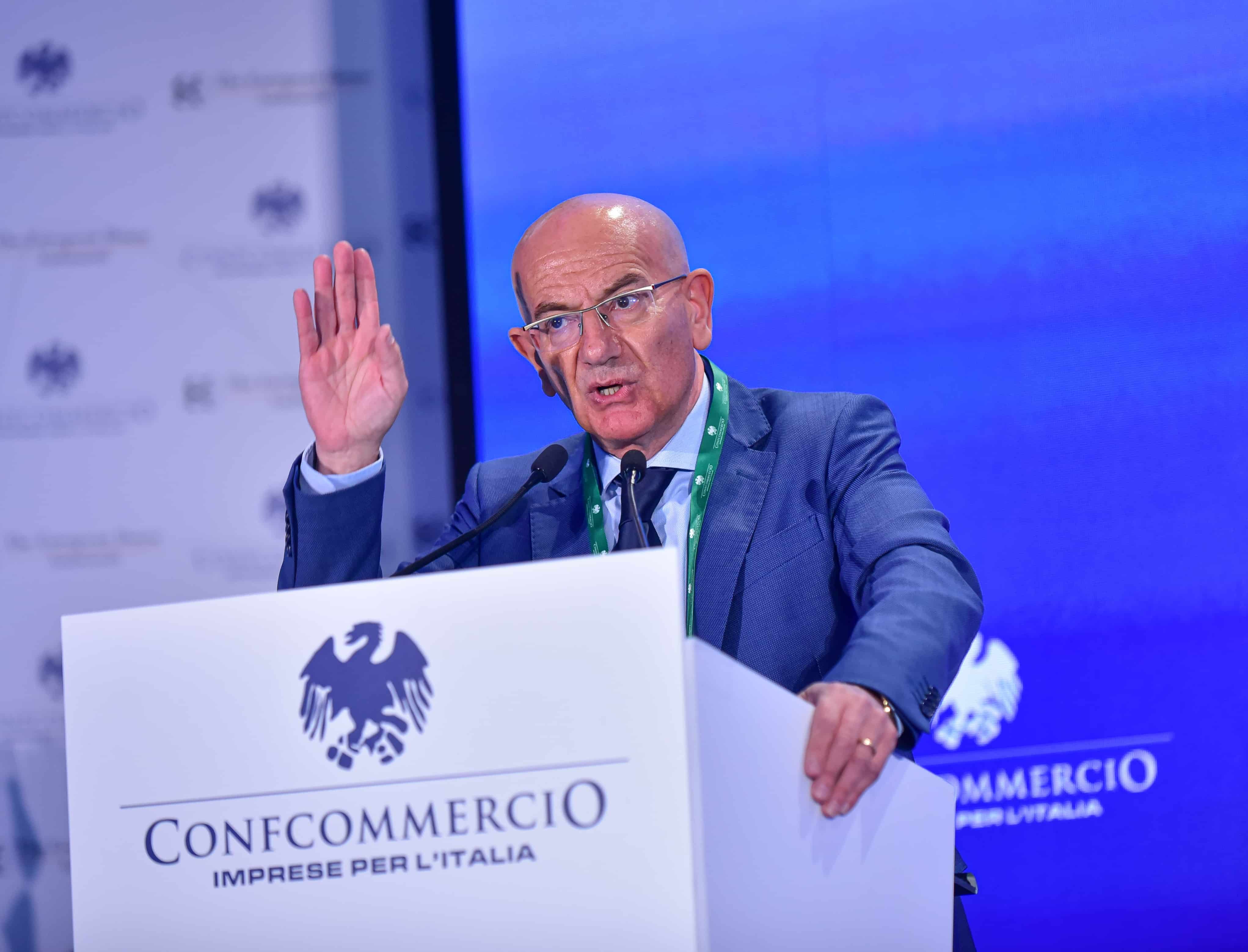 Fiducia debole e consumi al palo: il tallone d'Achille dell'economia italiana