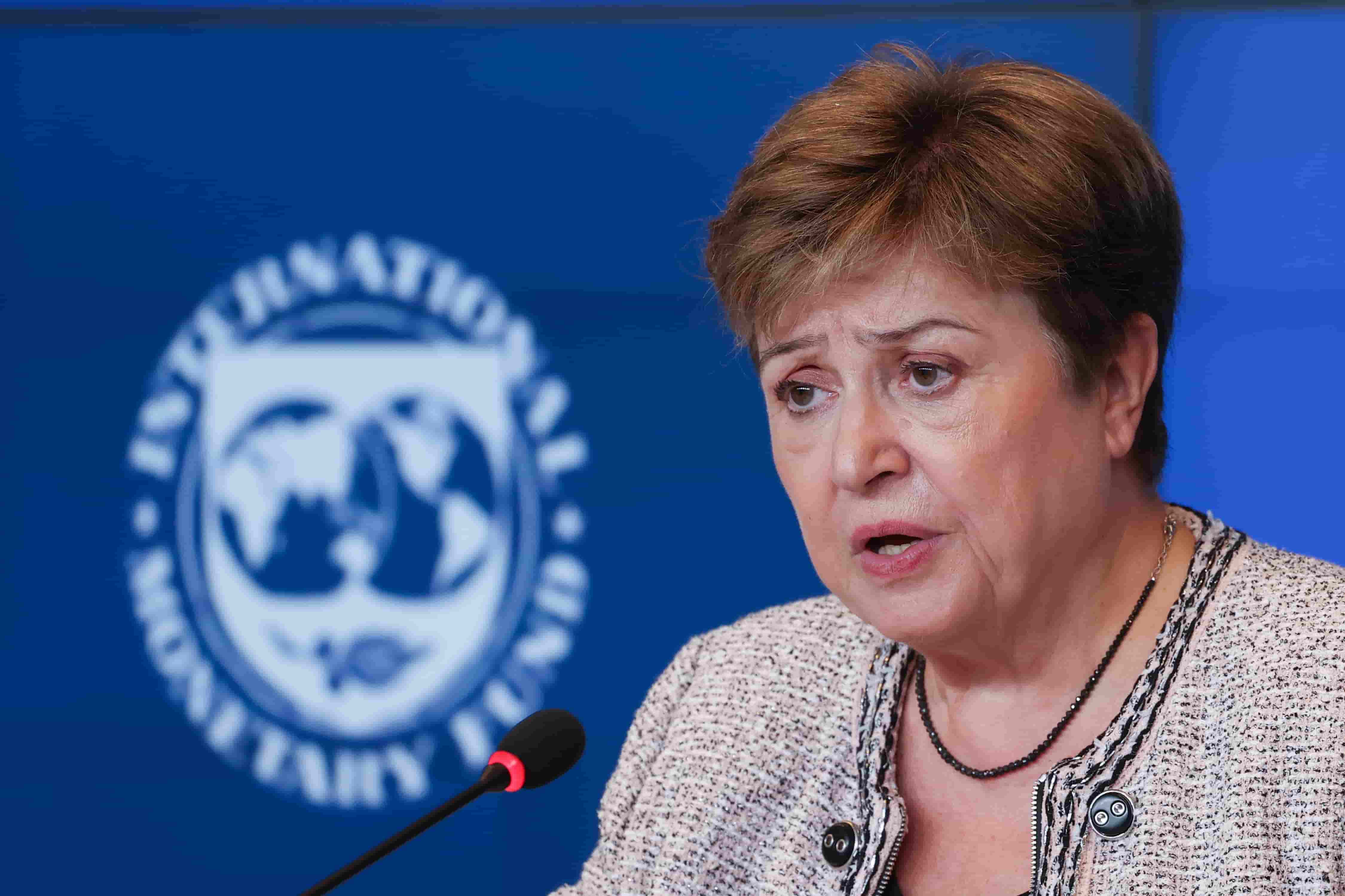 FMI, Georgieva invita alla prudenza, “l’economia globale tiene ma il vero test deve ancora arrivare”