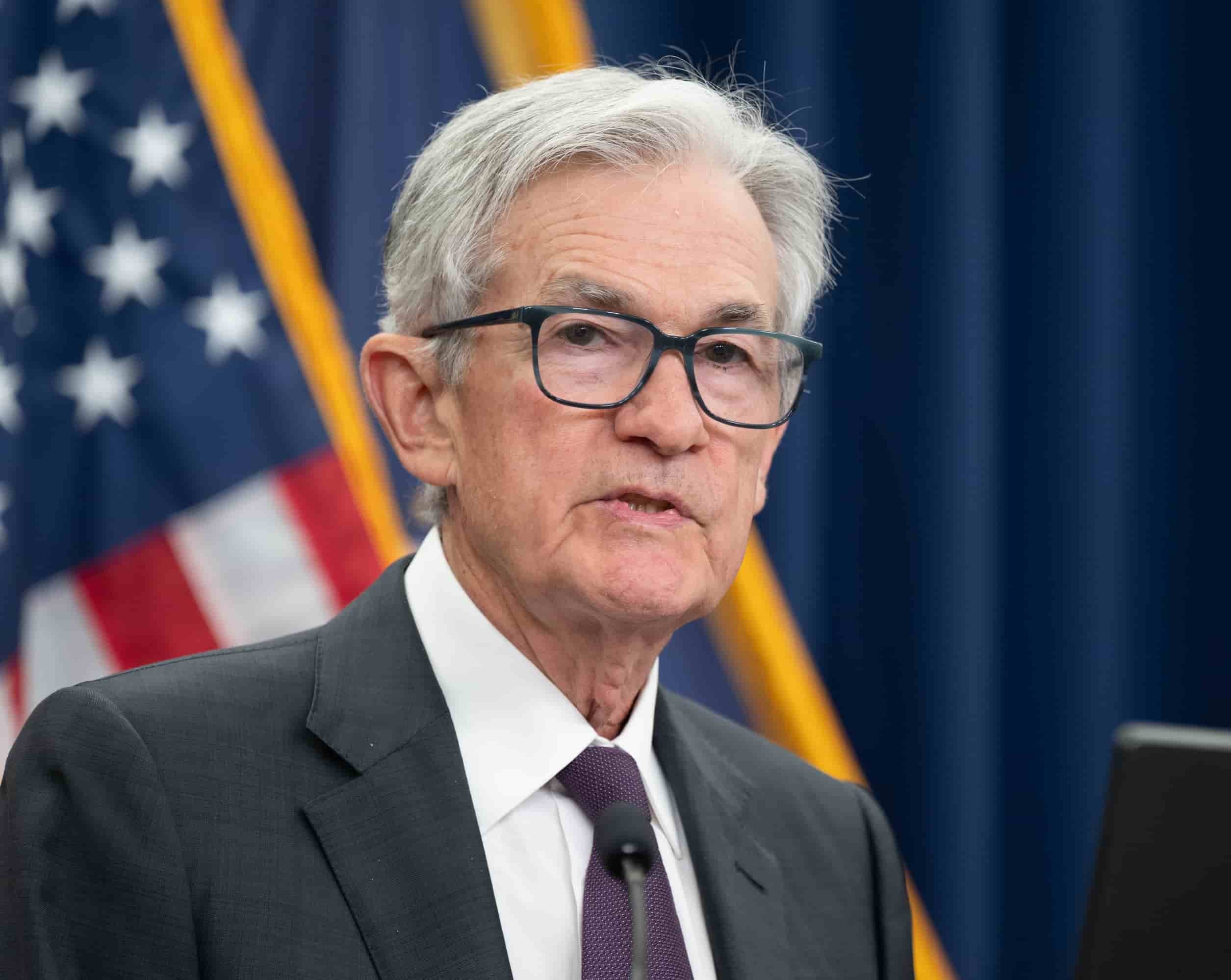 Fed, Powell sfida l'assedio di Trump: tassi congelati al 3,50-3,75%