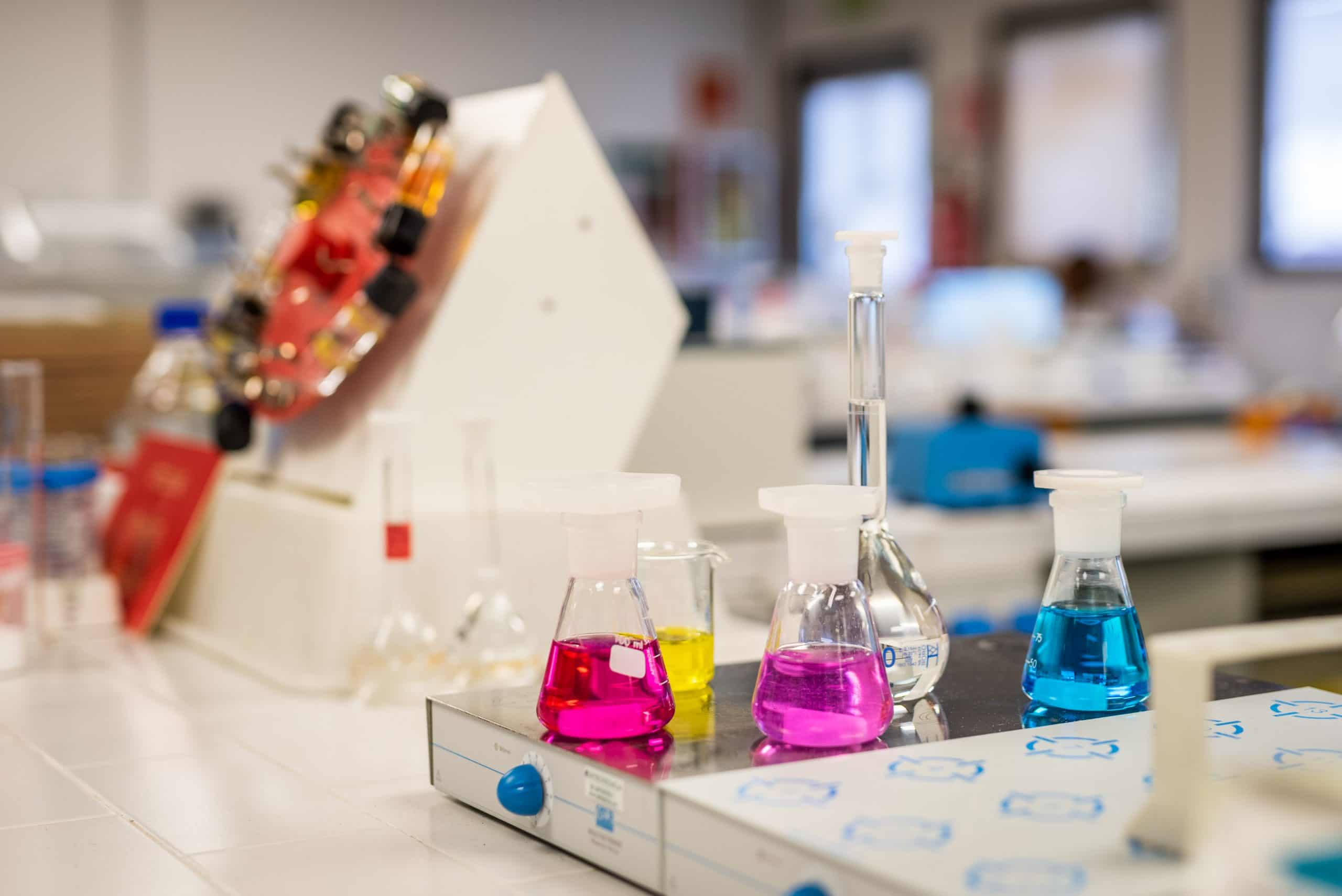 Pharma Italia, le FAB13 volano a 18,9 mld (+12%). R&S balza del 27%