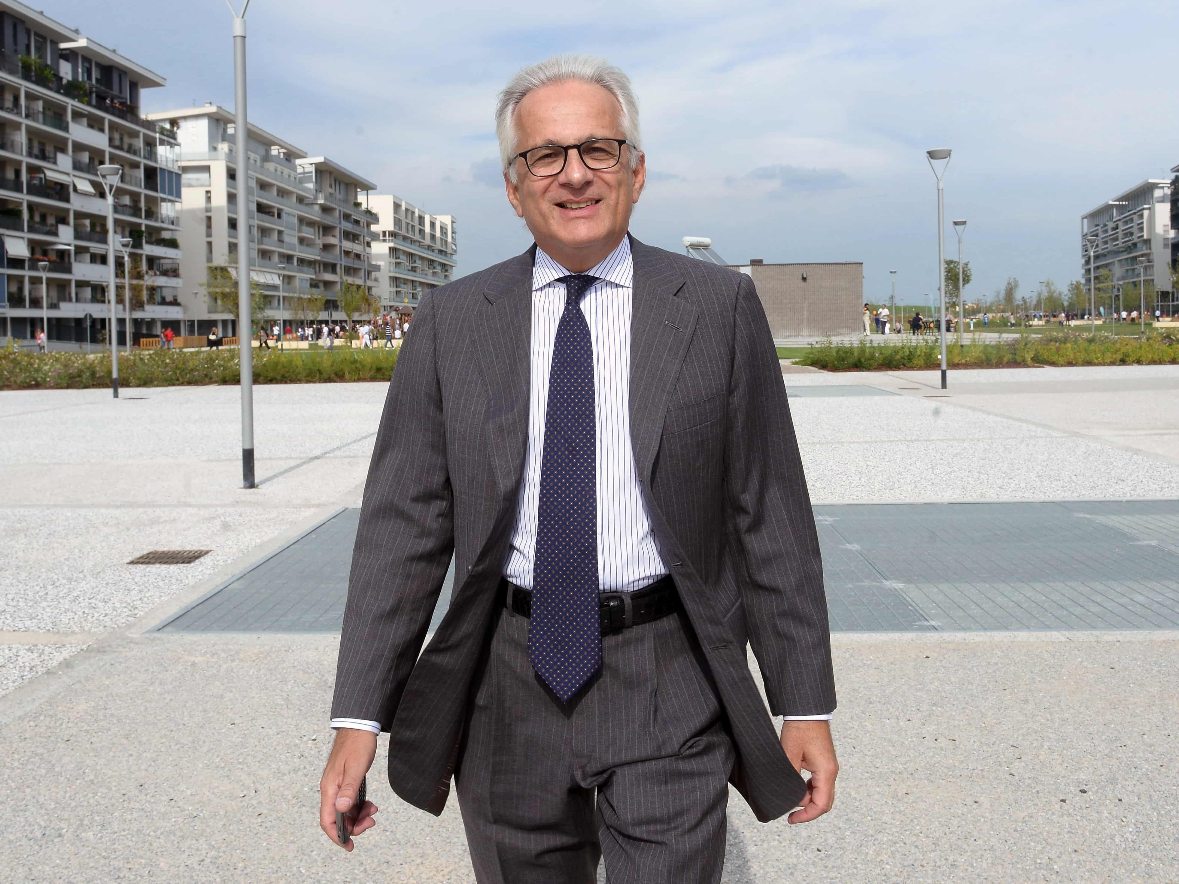 Al capezzale della traballante galassia Ferragni arriva Claudio Calabi