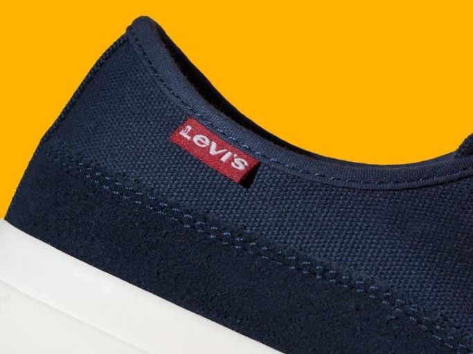 I conti di Levi Strauss frenati dal marchio Dockers