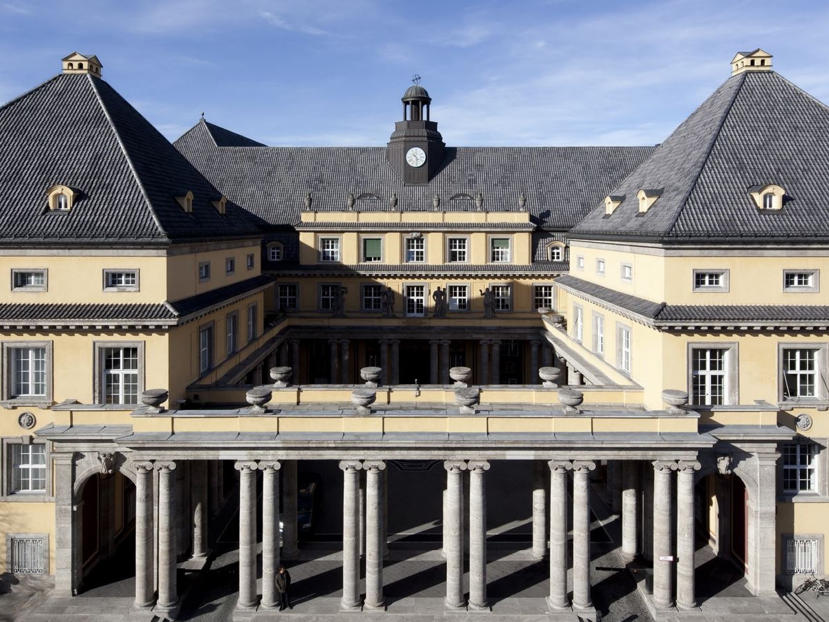 Assicurazioni: per Munich RE un utile maggiore di mezzo miliardo di euro rispetto alle previsioni