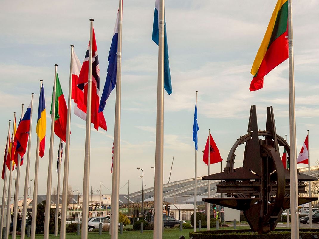Nato: la spesa militare dei Paesi dell'Alleanza al 2% del Pil