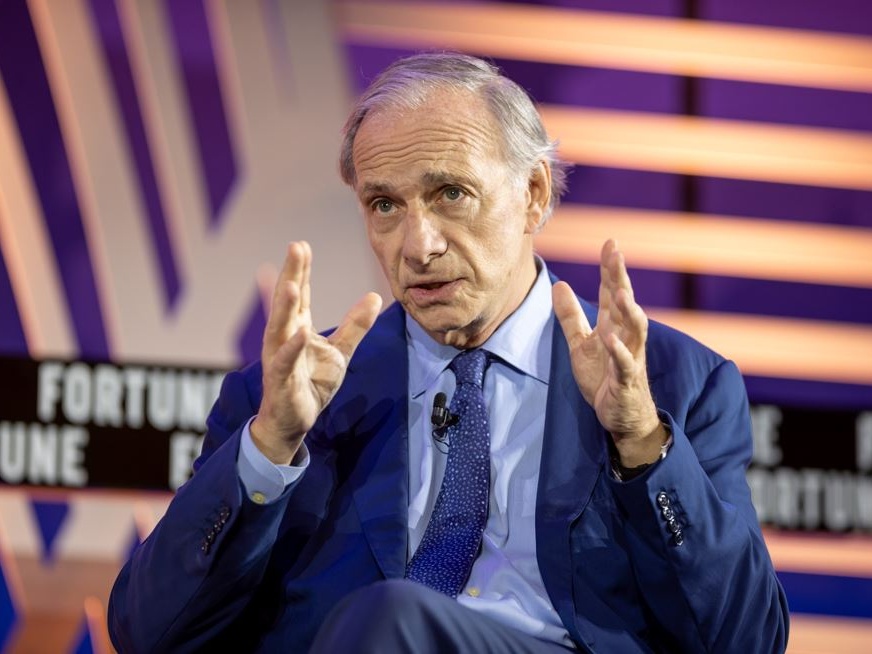 Hedge fund: Bridgewater licenzia il 7% dei suoi dipendenti