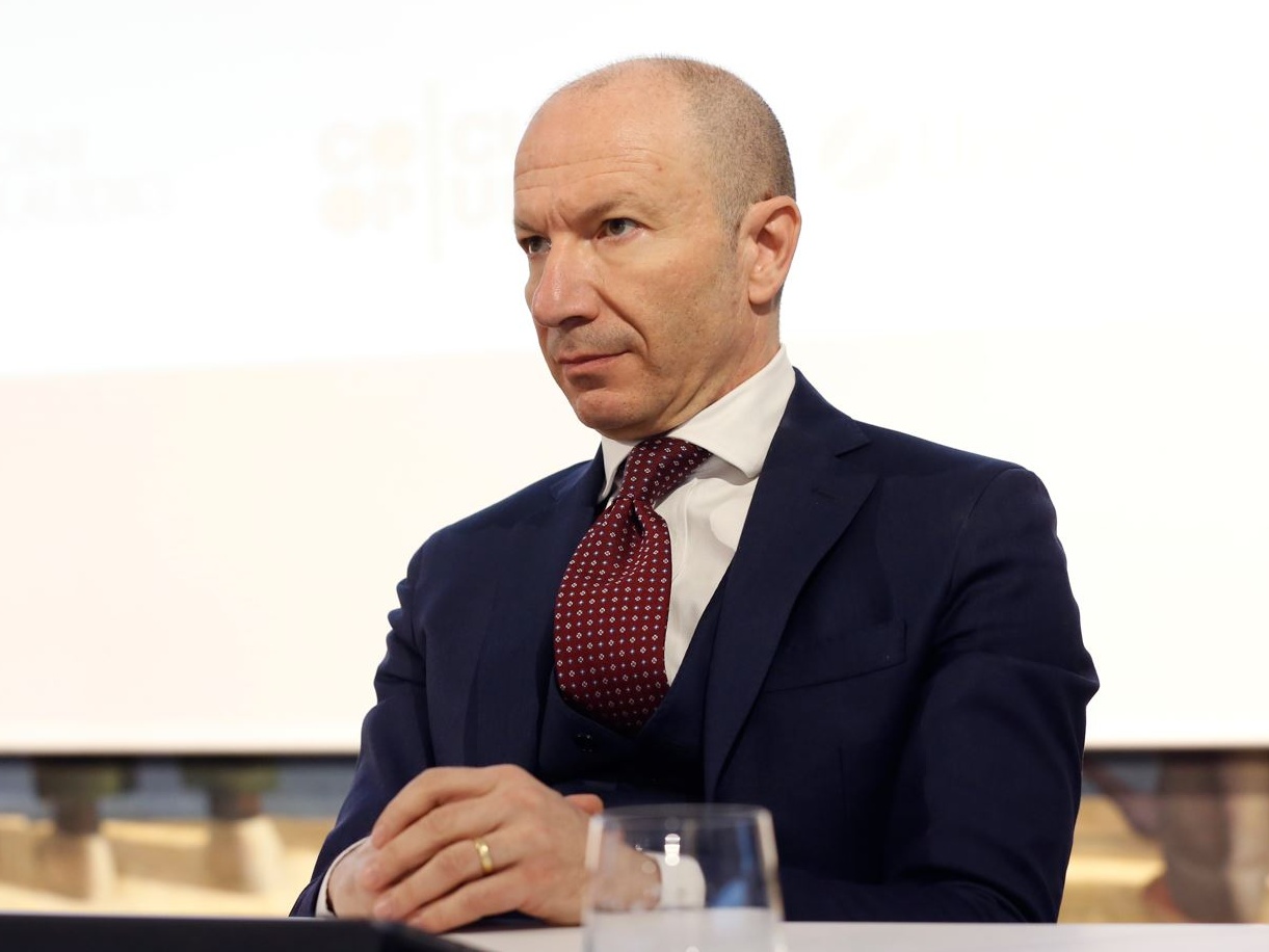 UniCredit sostiene il Gruppo Omnia Hotels con un finanziamento da 30 milioni per crescita e innovazione