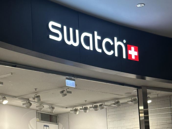 Orologi: secco calo degli utili per Swatch