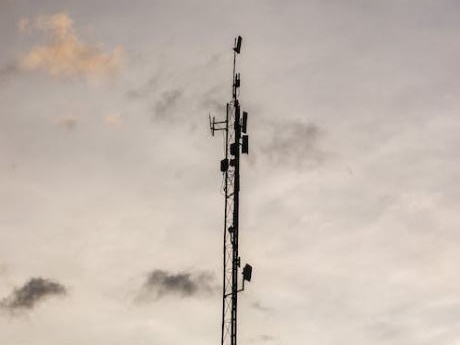 Per Deutsche Telekom un 2024 positivo, crescono ricavi e profitti