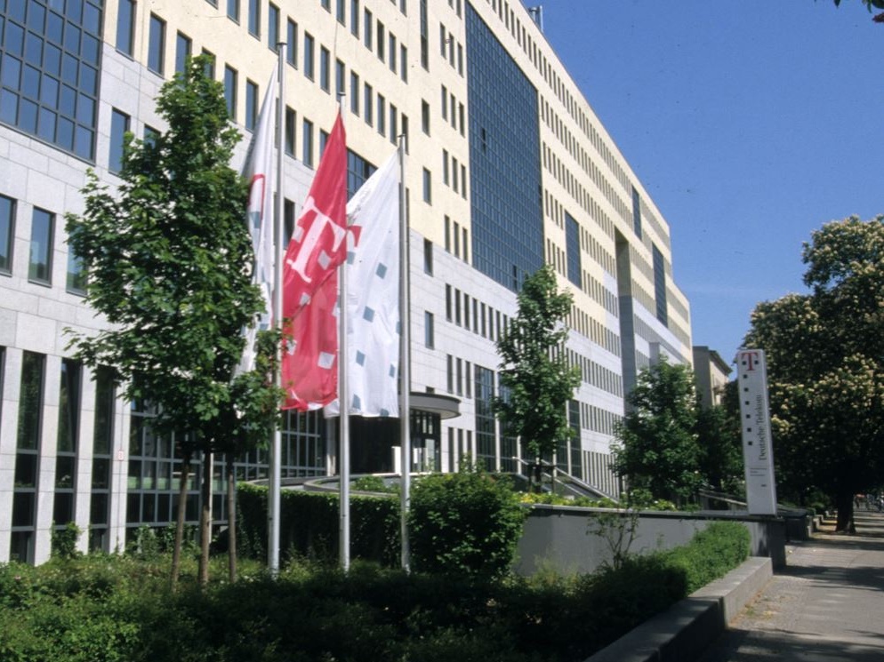 TLC, per Deutsche Telekom vendite e utili in crescita