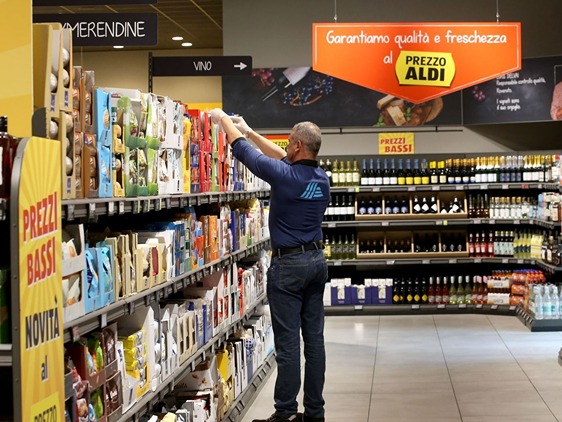 Commercio al dettaglio, segnali di ripresa a novembre, crescono vendite e volumi, traina l’online