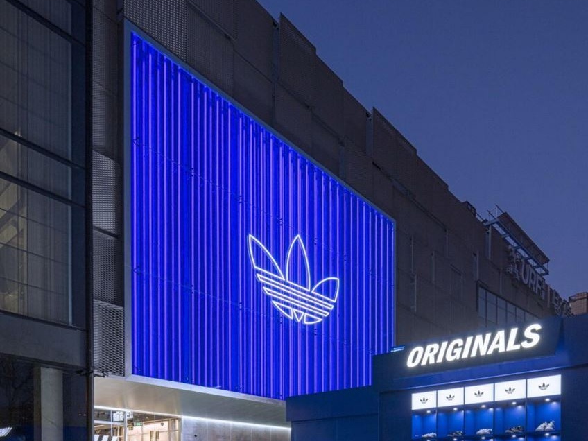 Germania: indagine fiscale su Adidas, perquisita la sede centrale