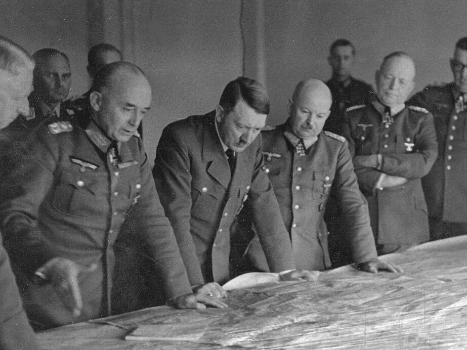 Hitler aveva una malformazione ai testicoli, e non solo (lo dice uno studio britannico)