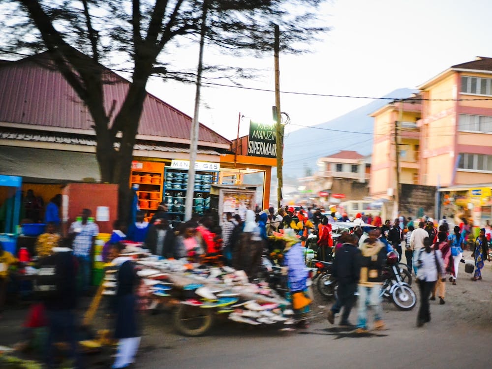 Africa: 35 milioni di persone costrette a fuggire per guerre e disastri climatici