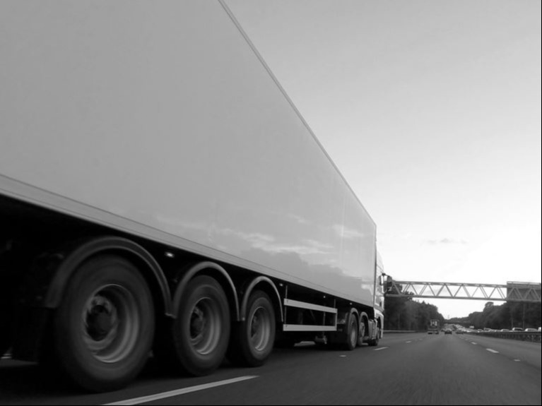 Eritrea: finisce in un fiume un camion carico di invitati a un matrimonio, decine di morti