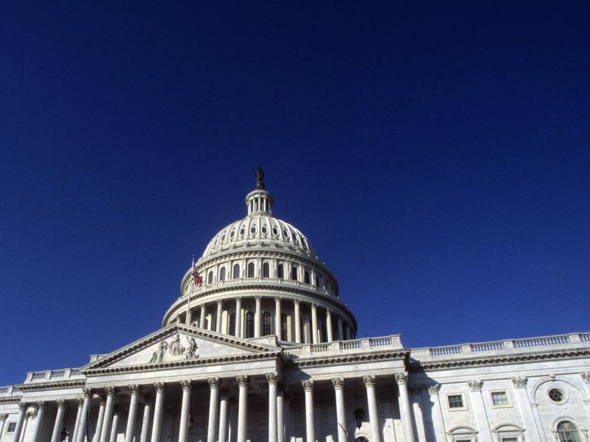 Usa, finito lo shutdown: Trump firma la legge che finanzia lo Stato federale