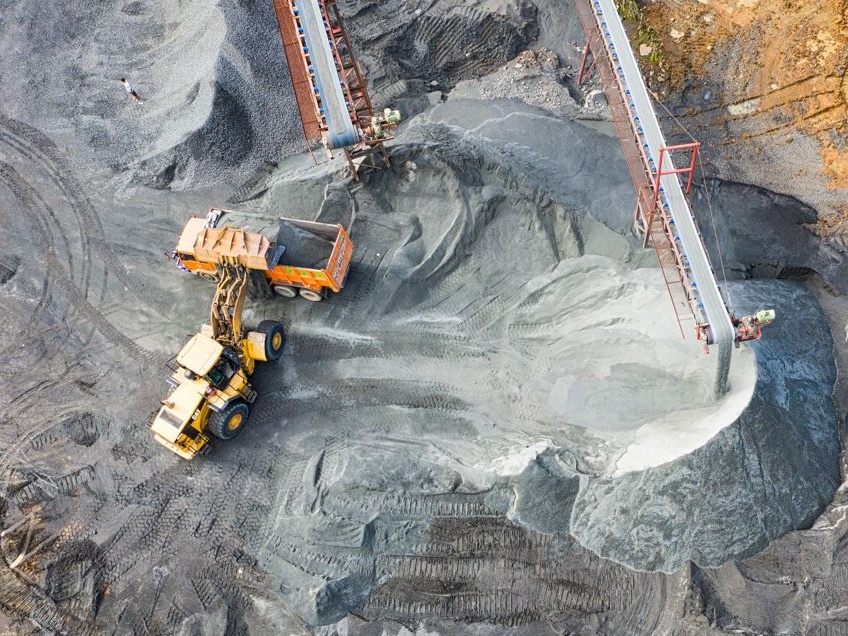 Energia: la Cina continua a puntare ancora sul carbone