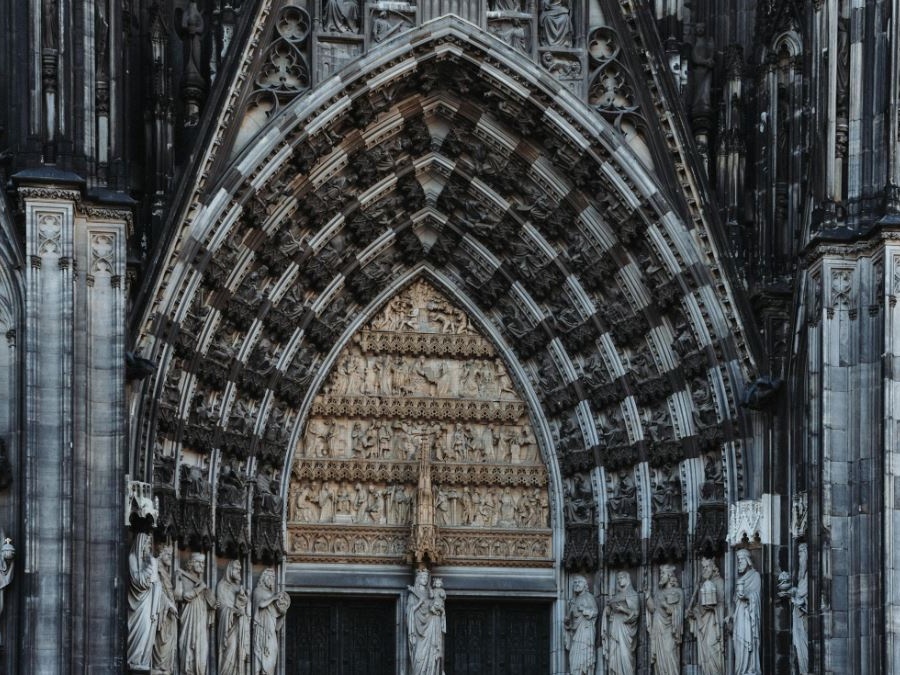 Carnevale shock in Germania: carro allegorico collega Gesù alla pedofilia